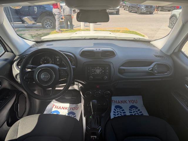 Used 2017 Jeep Renegade Altitude AWD/4WD image 14