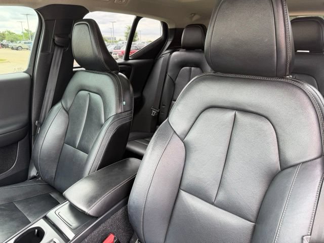 Used 2019 Volvo XC40 T5 Momentum AWD/4WD image 10