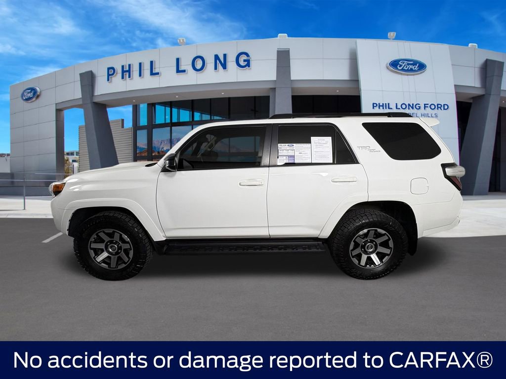 Used 2022 Toyota 4Runner TRD Off-Road AWD/4WD image 2