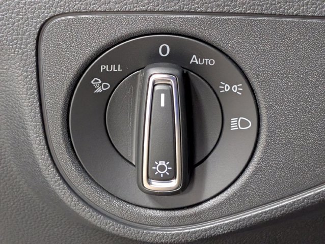 Used 2021 Volkswagen Atlas Cross Sport SE AWD/4WD image 10