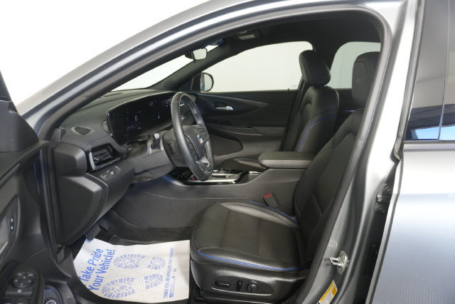 Used 2024 Buick Envista Sport Touring w/ Convenience I Package FWD image 27