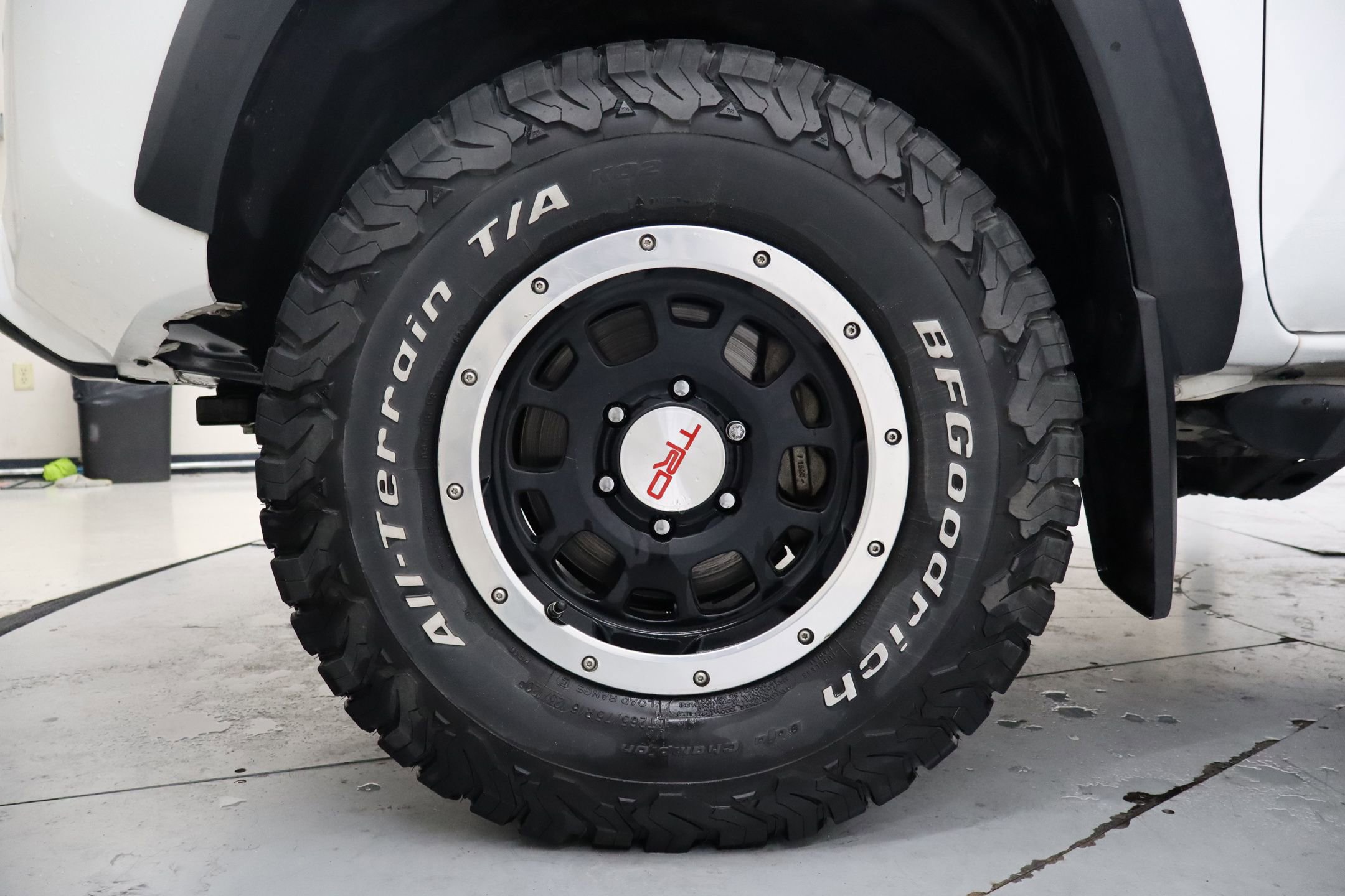 Used 2020 Toyota Tacoma TRD Off-Road w/ TRD Premium Off Road Package image 12