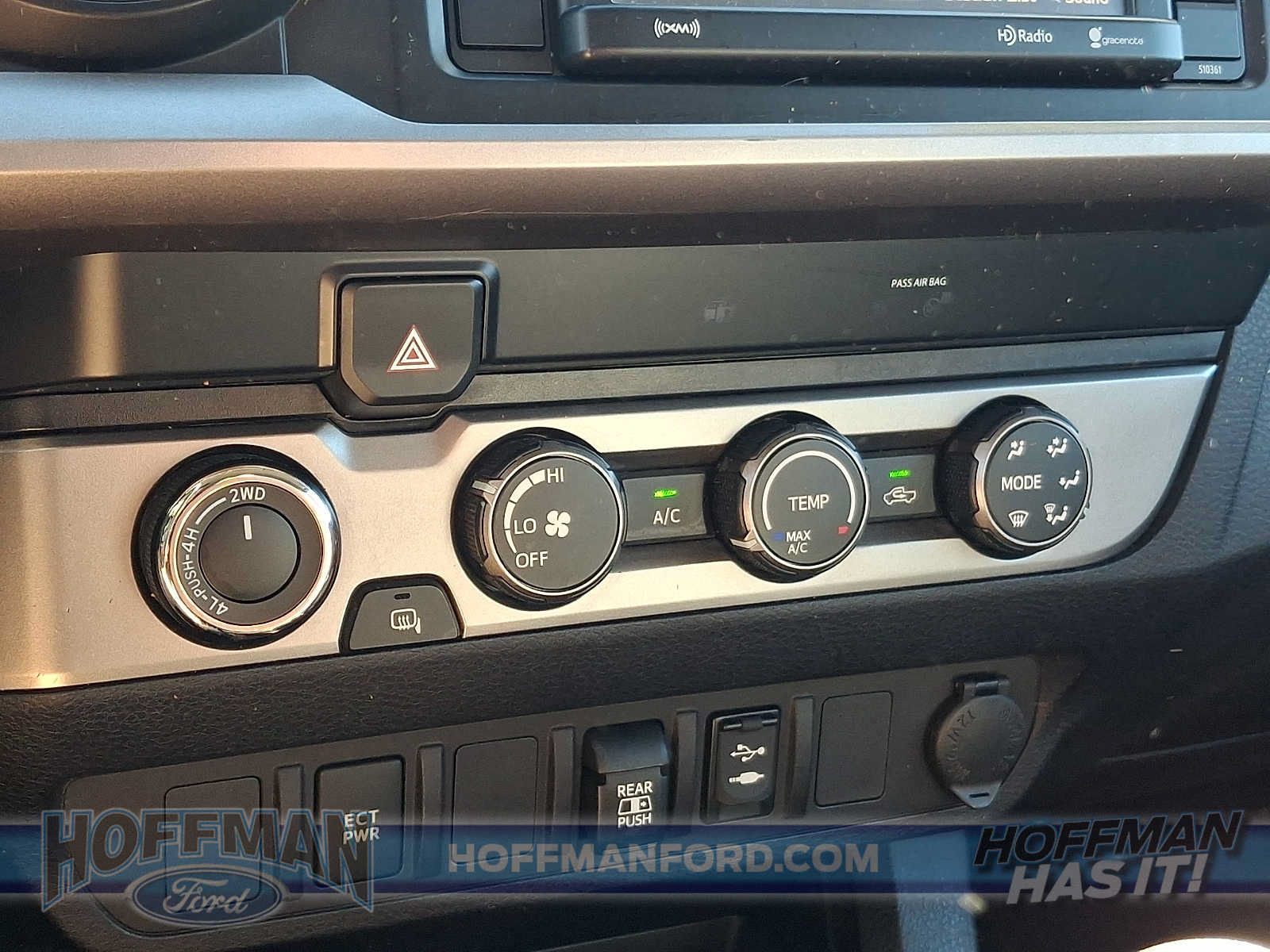 Used 2019 Toyota Tacoma SR5 AWD/4WD image 15