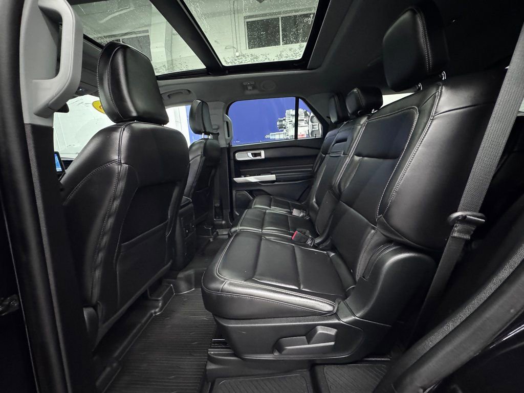Certified 2023 Ford Explorer XLT w/ Equipment Group 202A image 17