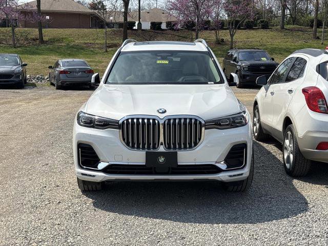 Used 2021 BMW X7 xDrive40i w/ Premium Package image 2