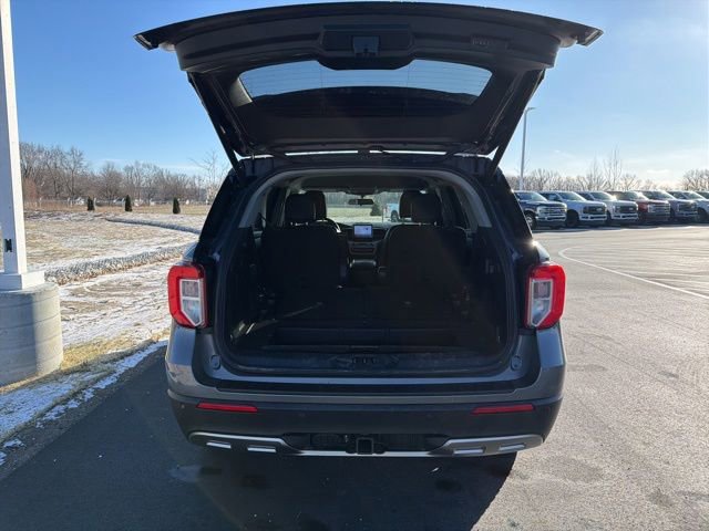 Certified 2023 Ford Explorer XLT w/ Equipment Group 202A image 12