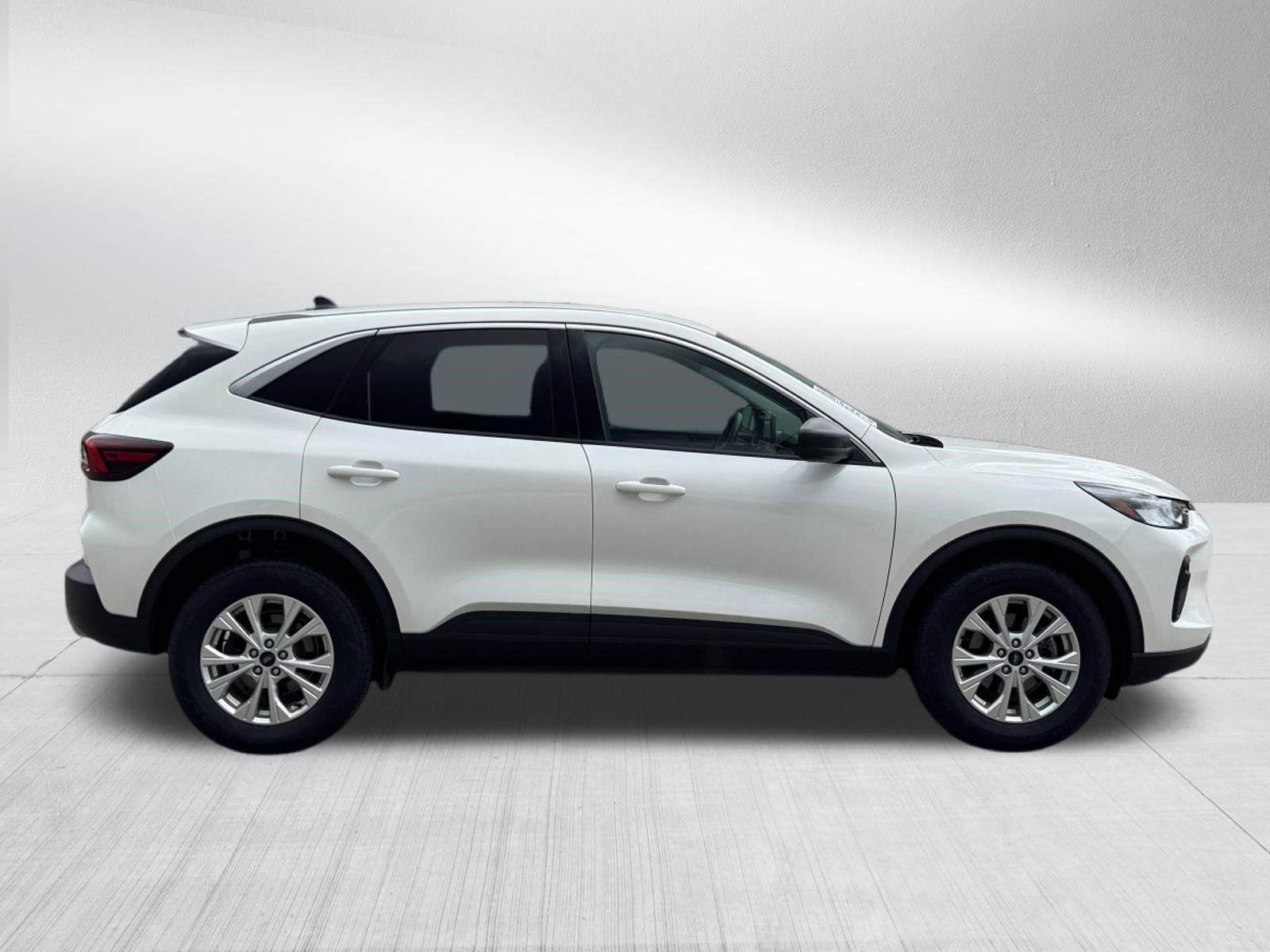 Certified 2023 Ford Escape Active AWD/4WD image 7