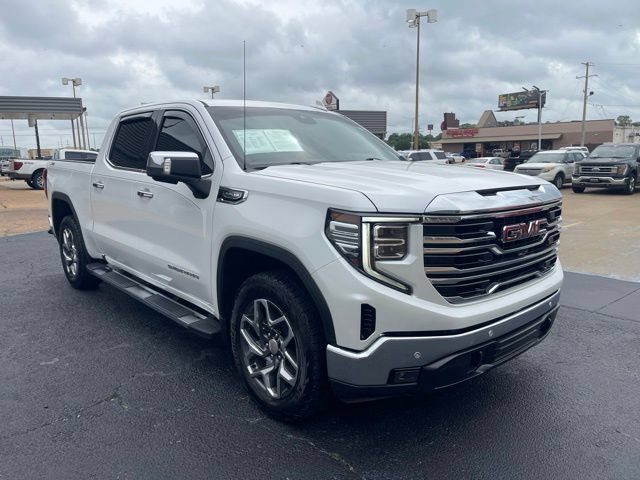 Used 2024 GMC Sierra 1500 SLT w/ SLT Premium Plus Package AWD/4WD image 11