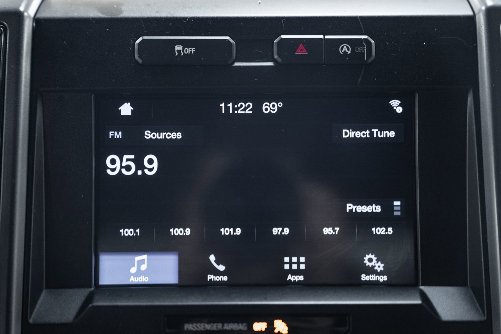 Certified 2018 Ford F150 XLT w/ Equipment Group 302A Luxury AWD/4WD image 30