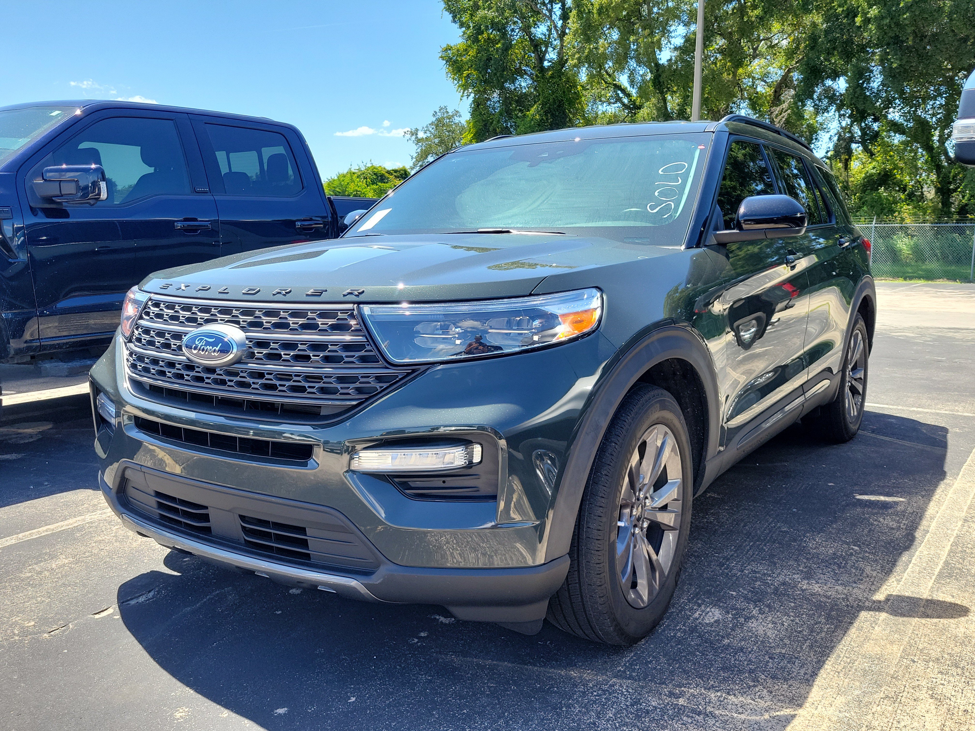 Certified 2023 Ford Explorer XLT w/ Equipment Group 202A RWD image 3