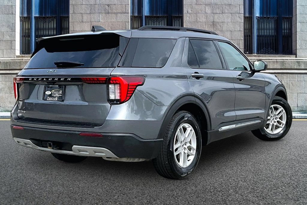 Certified 2025 Ford Explorer Active w/ Active Comfort Package RWD image 11