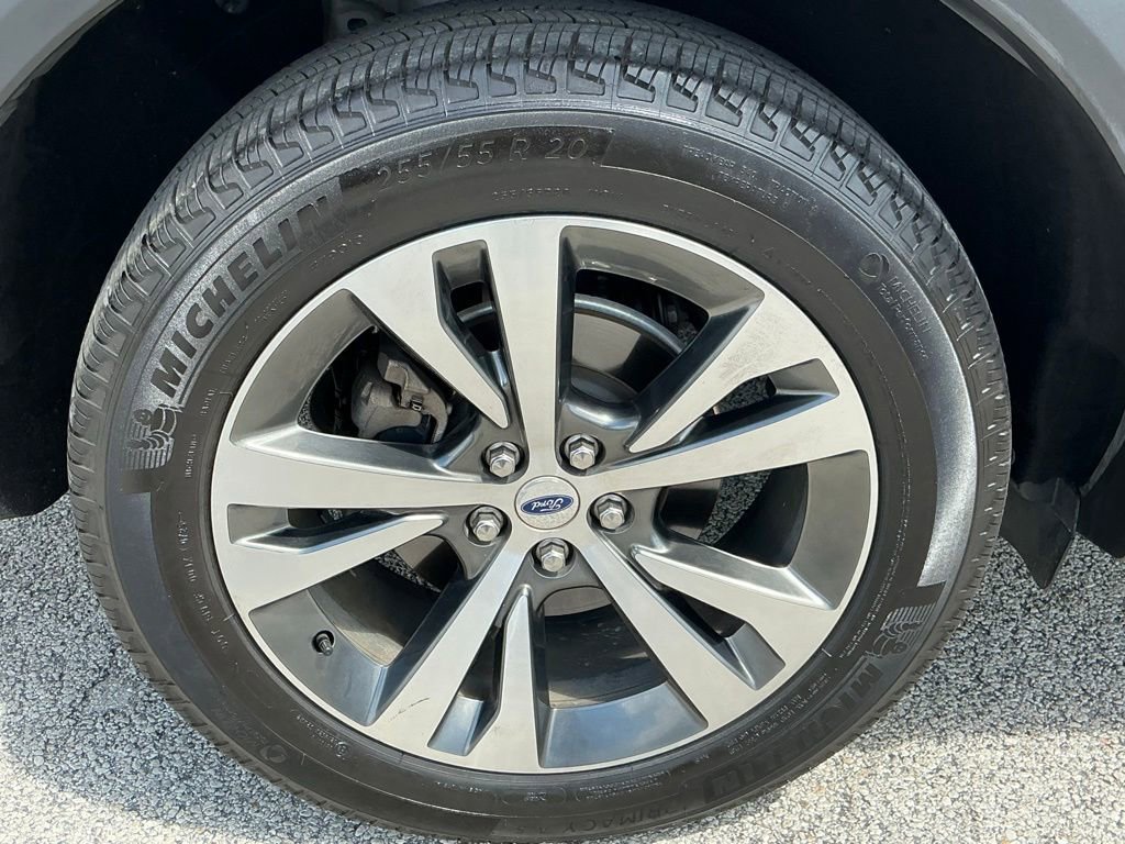 Certified 2020 Ford Explorer Platinum w/ Premium Technology Package AWD/4WD image 16