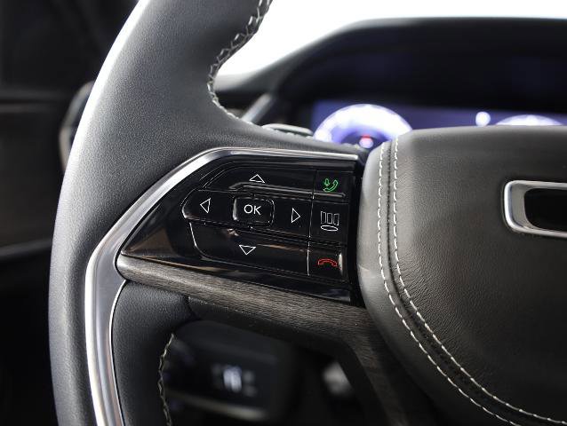 Used 2024 Jeep Grand Cherokee L Overland w/ Luxury Tech Group IV image 32