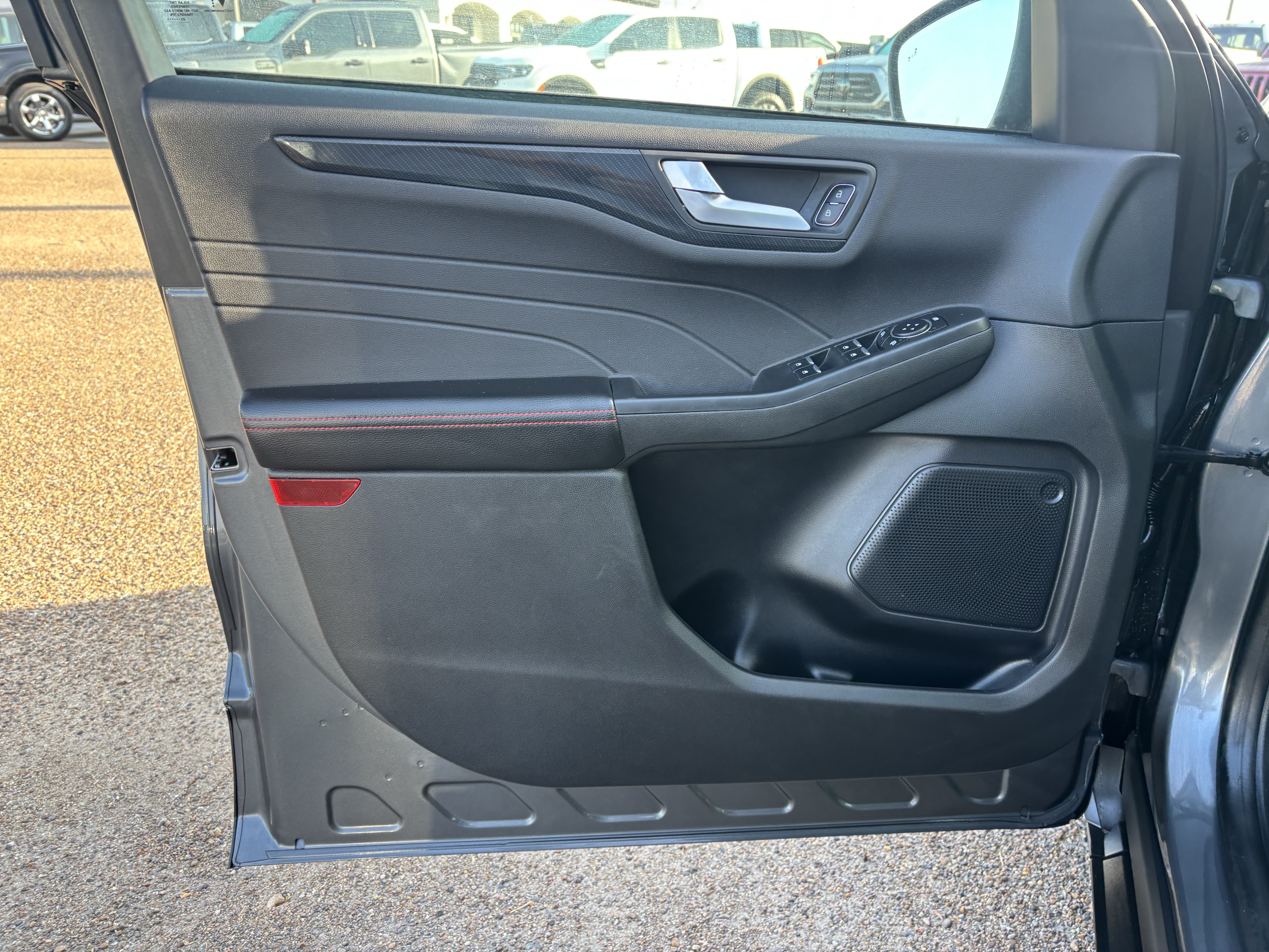 Certified 2023 Ford Escape ST-Line w/ Tech Pack #1 FWD image 9