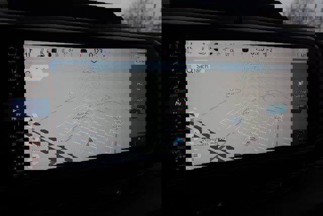 Used 2024 Jeep Wrangler Unlimited Sahara w/ Technology Group image 29