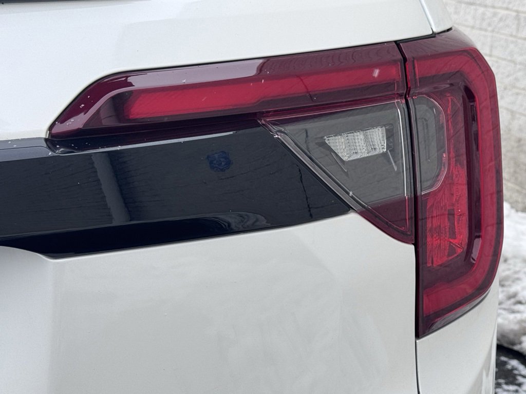 Used 2022 GMC Acadia SLT w/ Elevation Edition image 12