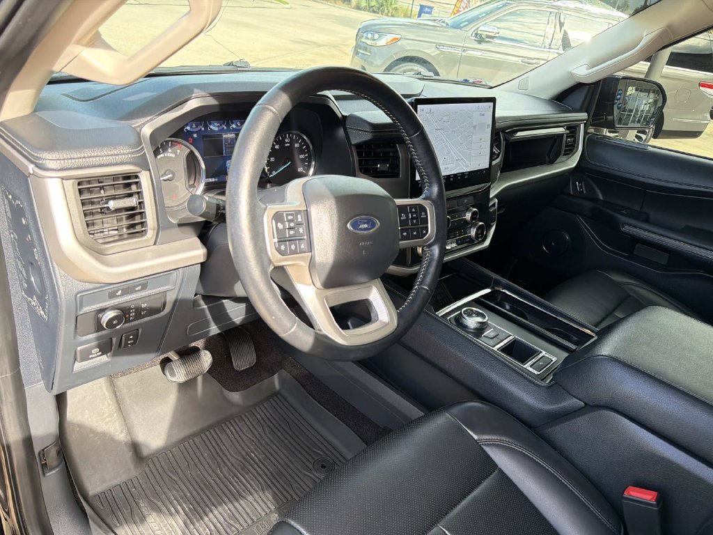 Certified 2022 Ford Expedition XLT RWD image 22