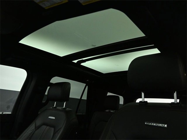 Certified 2022 Ford Expedition Platinum image 36