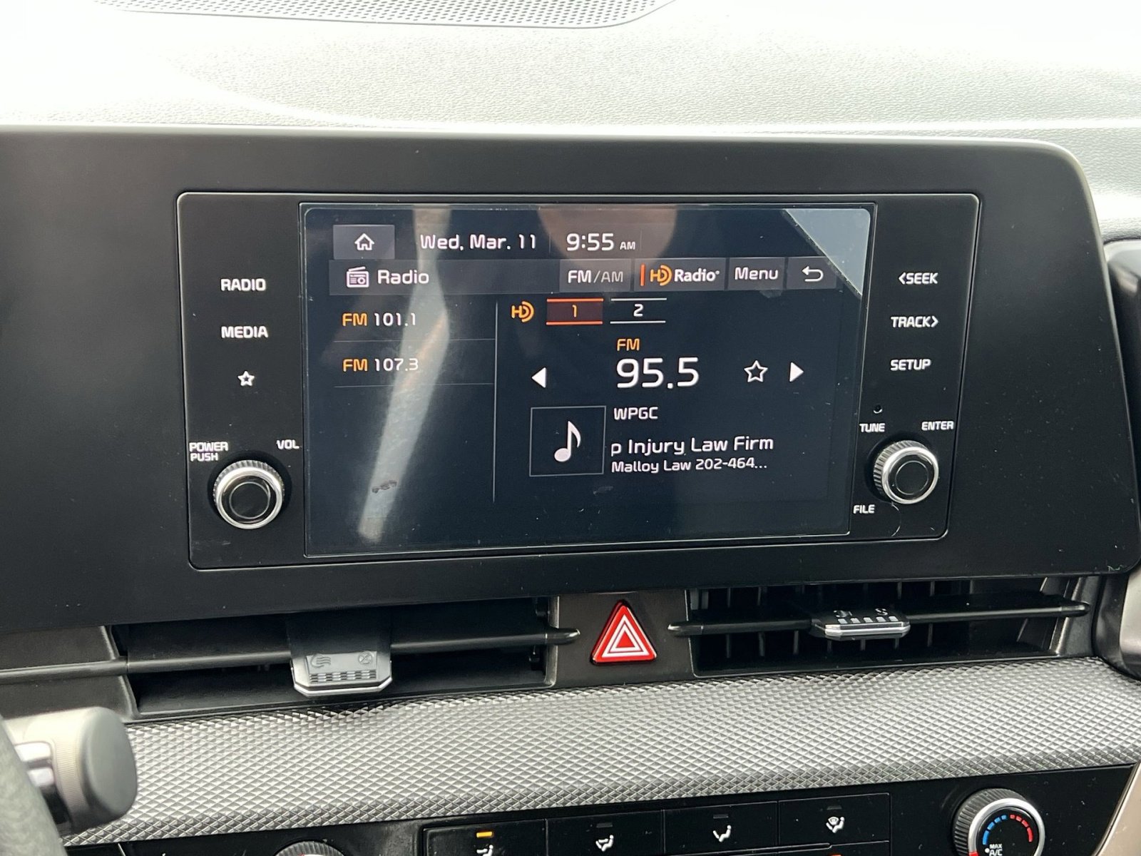 Used 2024 Kia Sportage LX image 18