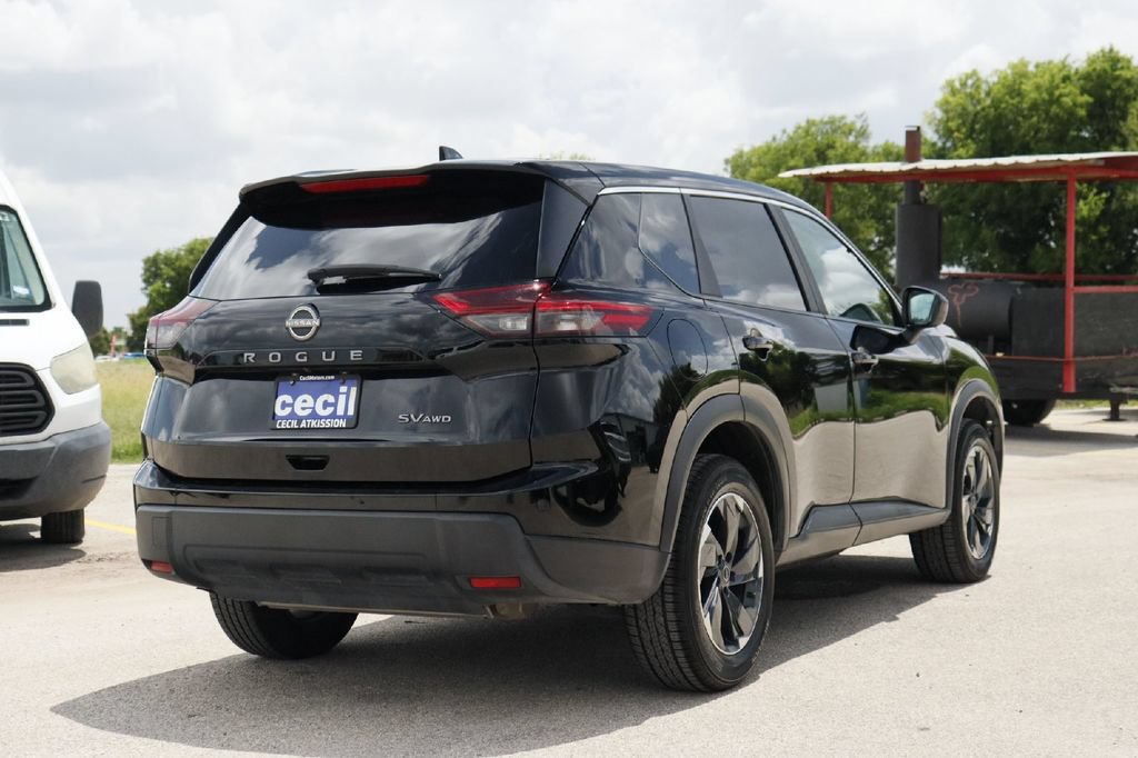 Used 2024 Nissan Rogue SV AWD/4WD image 30