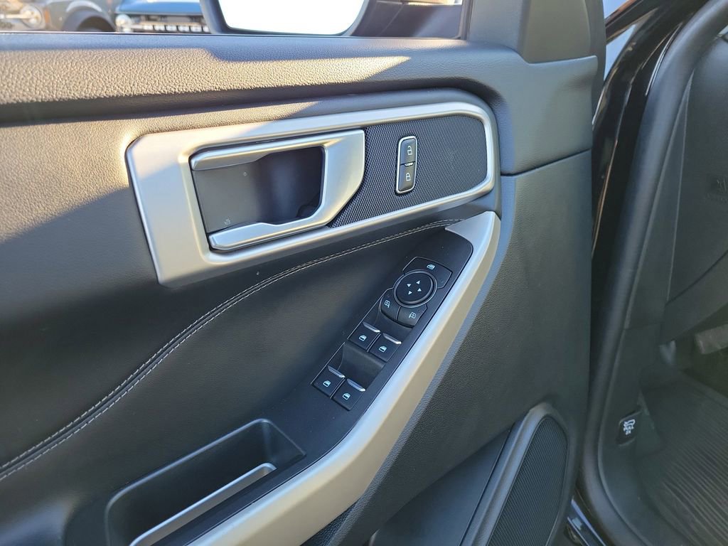 Certified 2023 Ford Explorer XLT w/ Equipment Group 202A image 19