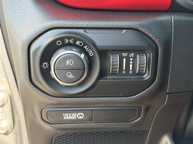 Used 2020 Jeep Gladiator Rubicon AWD/4WD image 34