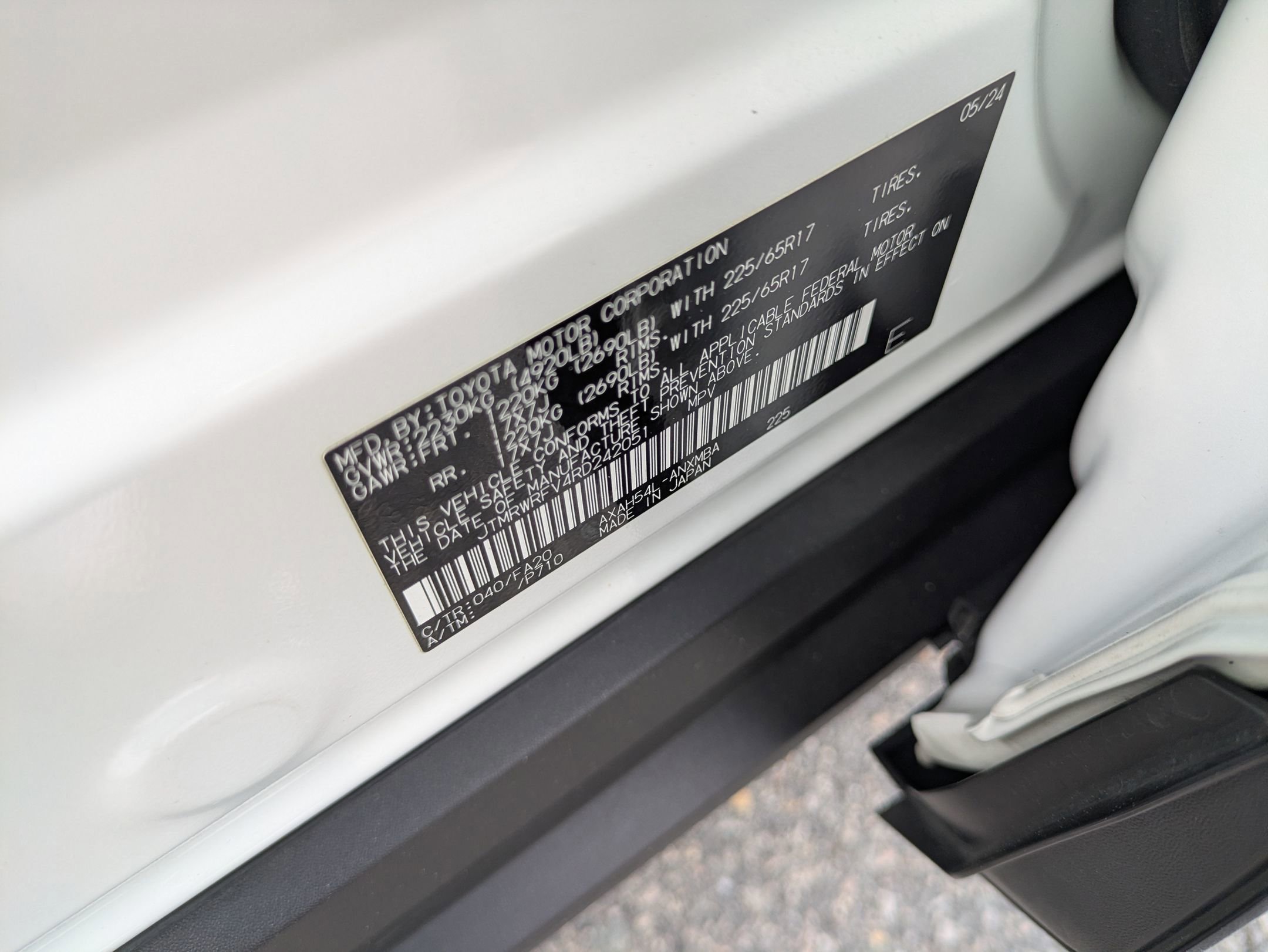 Used 2024 Toyota RAV4 XLE image 34