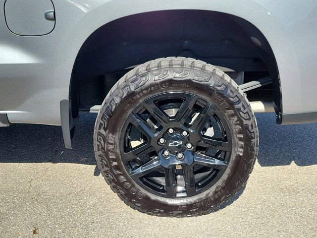 Used 2024 Chevrolet Silverado 1500 LT Trail Boss w/ Convenience Package II AWD/4WD image 10