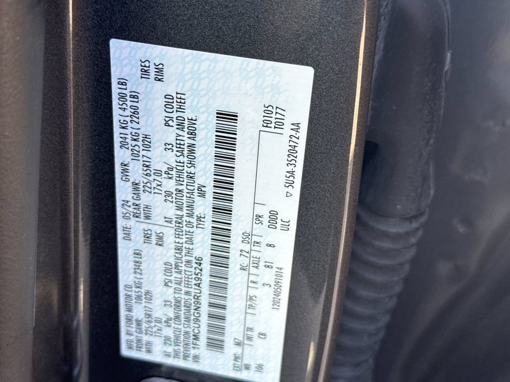 Certified 2024 Ford Escape Active AWD/4WD image 30