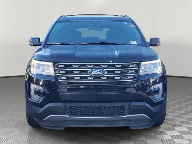 Certified 2017 Ford Explorer XLT image 2