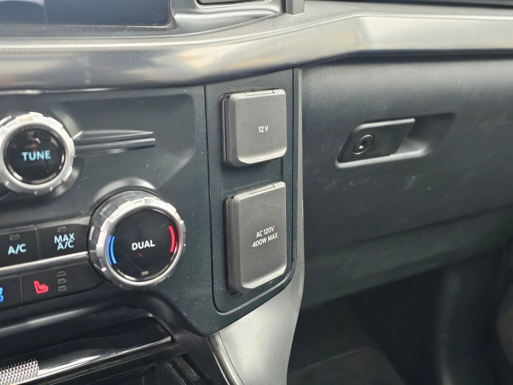 Certified 2025 Ford F150 Lariat image 32