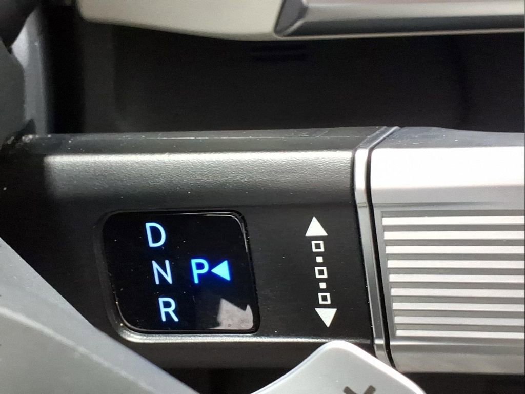 Used 2025 Hyundai Santa Fe SEL AWD/4WD image 18