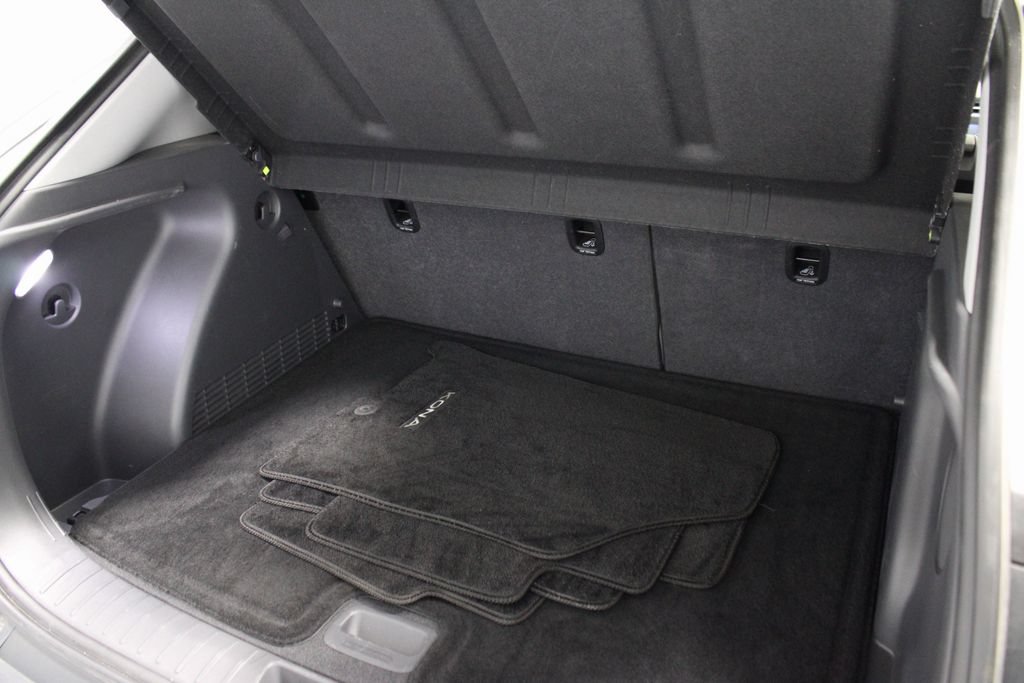 Used 2024 Hyundai Kona Limited FWD image 14