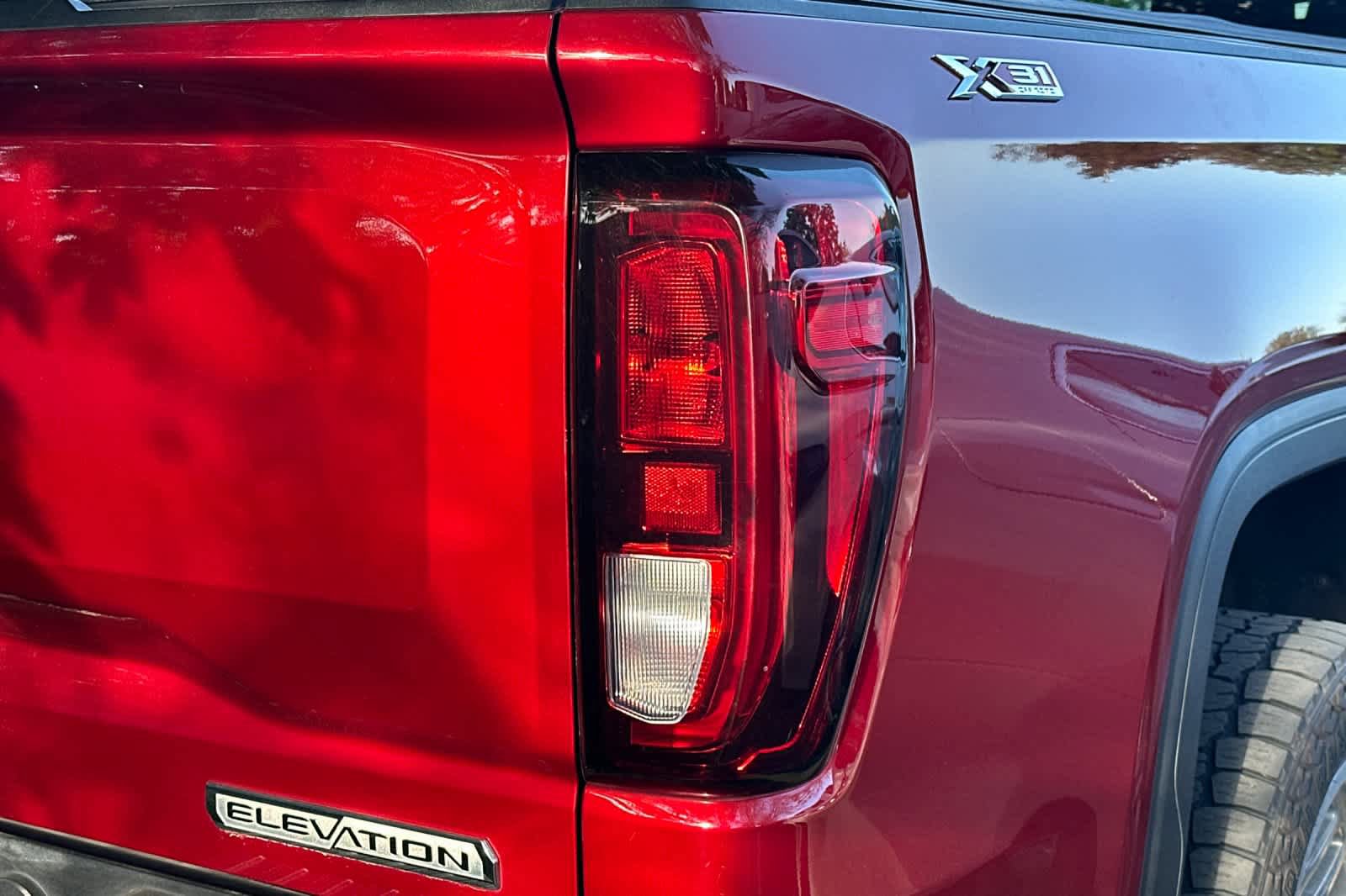 Used 2023 GMC Sierra 1500 Elevation w/ Elevation Premium Package AWD/4WD image 10