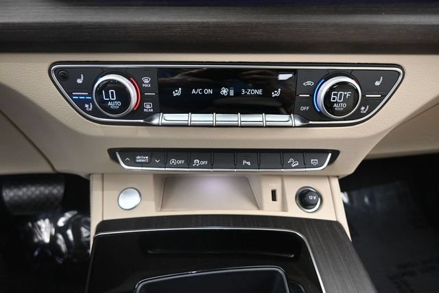 Used 2025 Audi Q5 Premium Plus w/ Premium Plus Package AWD/4WD image 16