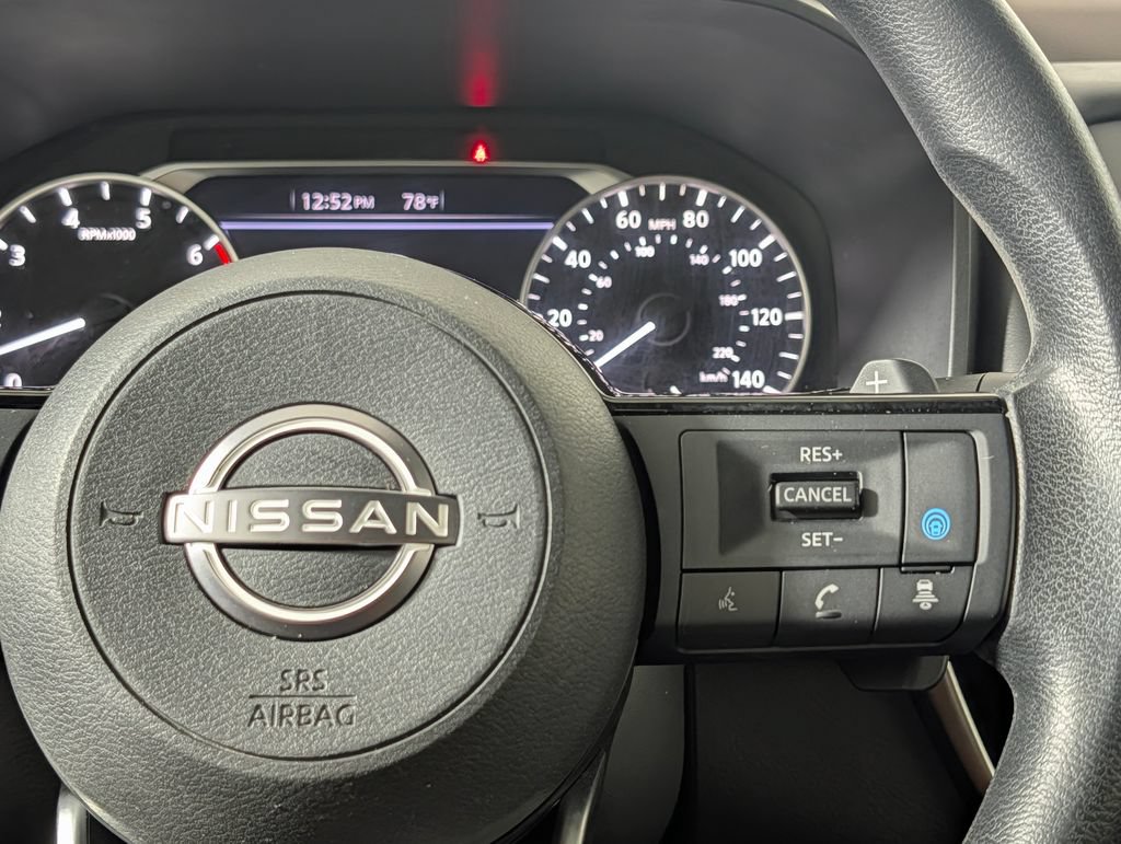 Used 2023 Nissan Rogue SV FWD image 18