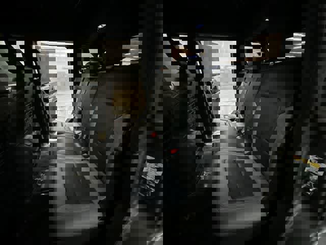 Certified 2022 Ford Bronco Black Diamond image 23