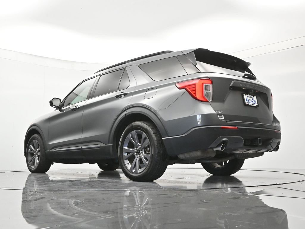 Certified 2023 Ford Explorer XLT w/ Equipment Group 202A RWD image 44
