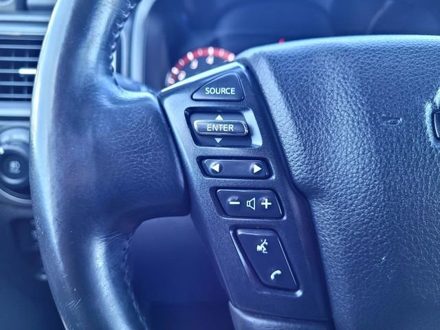 Used 2020 Nissan Titan PRO-4X w/ Pro-4x Convenience Package image 24