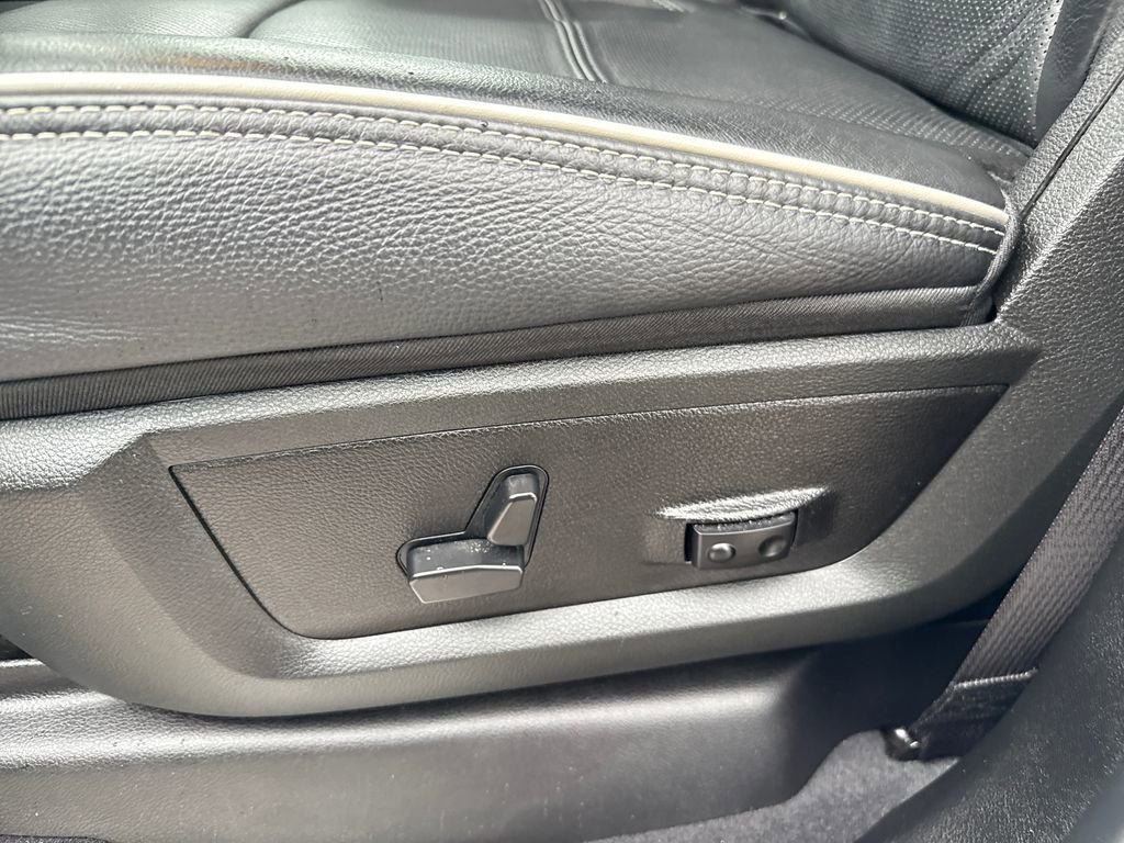 Used 2025 RAM 3500 Limited image 28