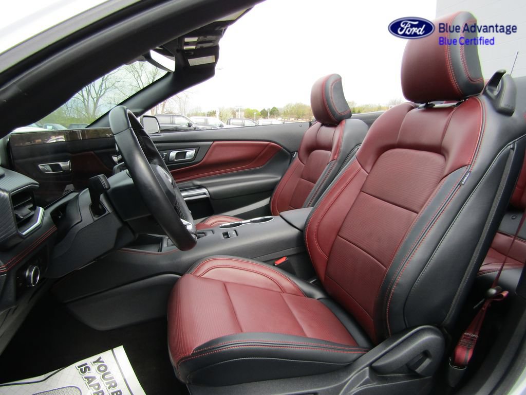 Certified 2025 Ford Mustang GT Premium RWD image 3