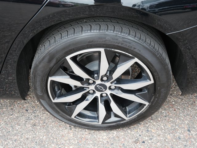 Used 2025 Chevrolet Malibu RS FWD image 8