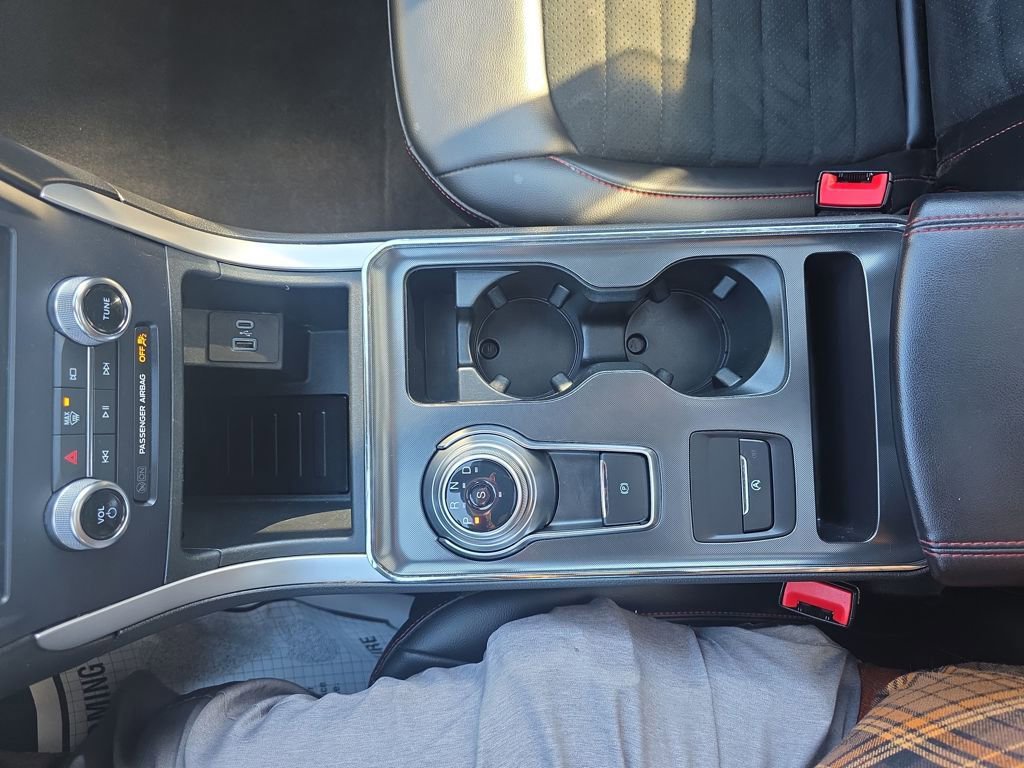 Certified 2024 Ford Edge ST-Line image 33