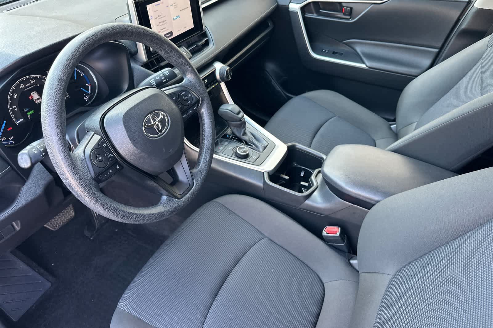 Used 2025 Toyota RAV4 LE AWD/4WD image 12