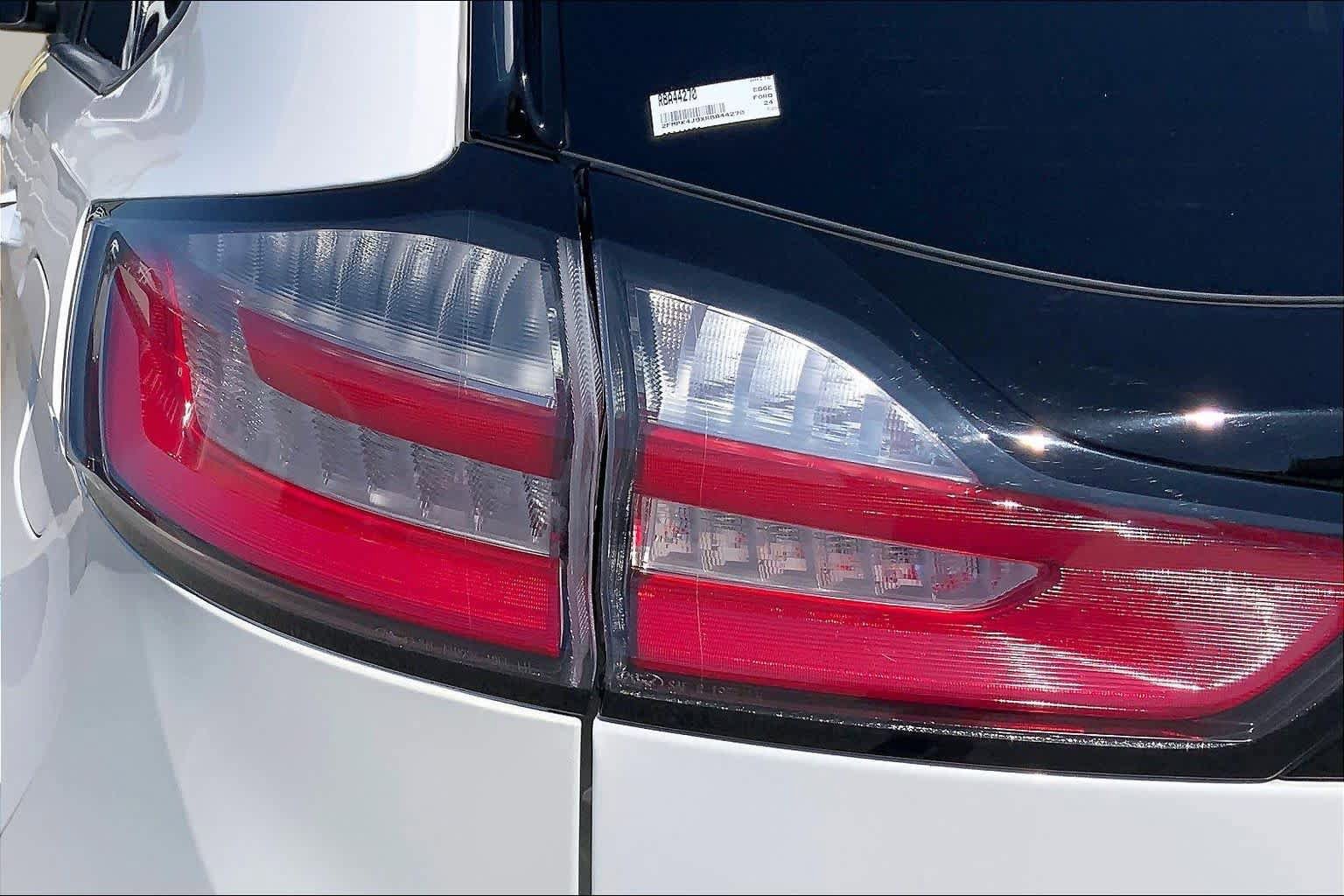 Certified 2024 Ford Edge ST-Line AWD/4WD image 28