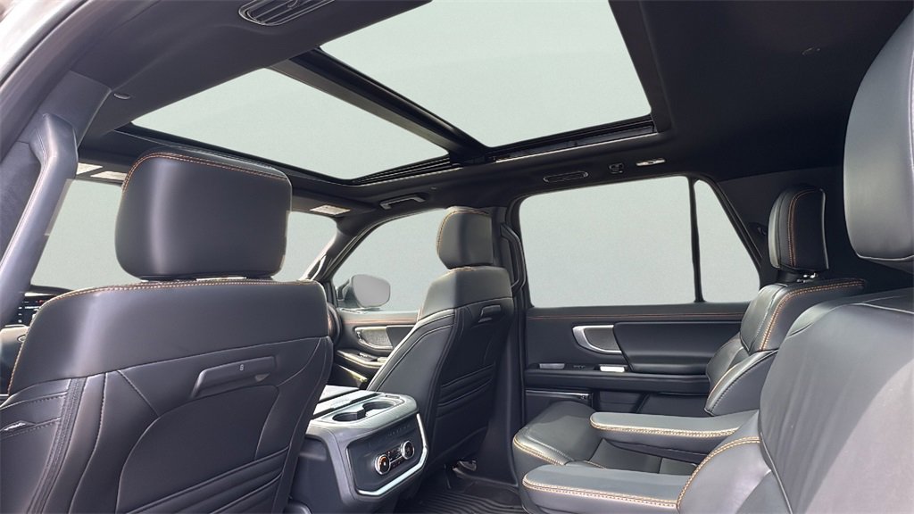Certified 2025 Ford Expedition Tremor image 28