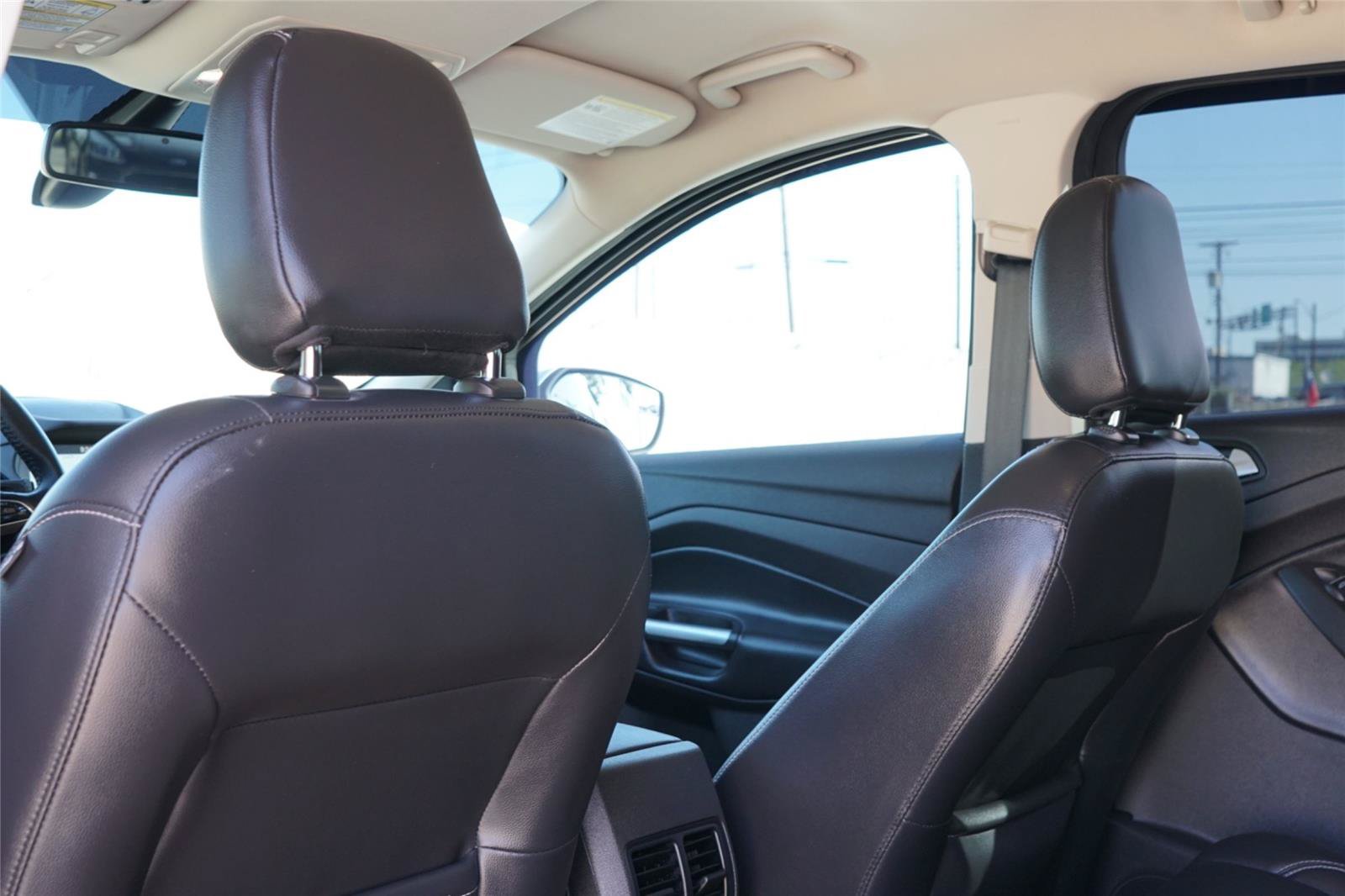 Certified 2019 Ford Escape Titanium FWD image 21