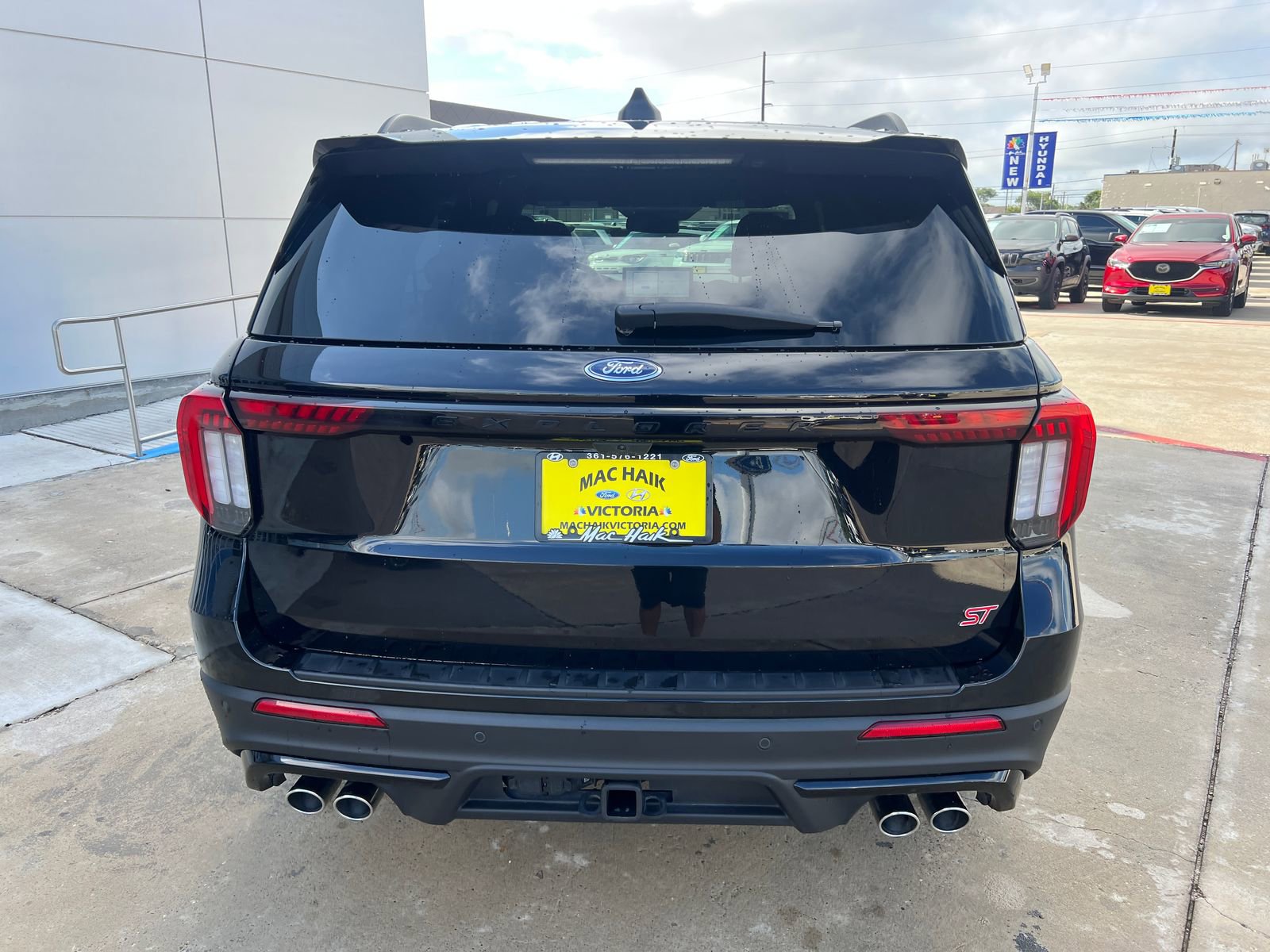 Certified 2025 Ford Explorer ST w/ Sun And Sound Package AWD/4WD image 4