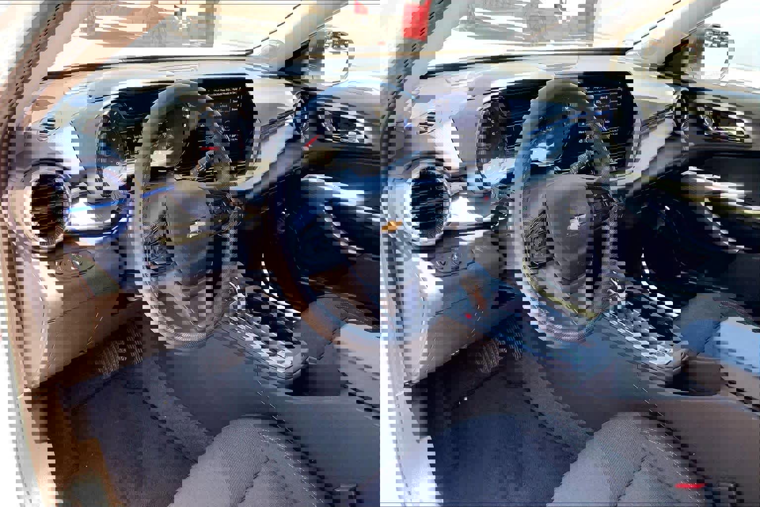 Used 2025 Chevrolet Trax LS image 18