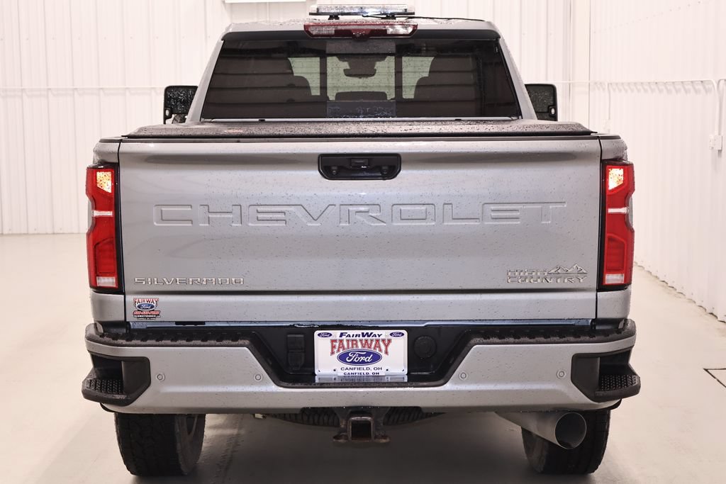 Used 2024 Chevrolet Silverado 3500 High Country w/ High Country Premium Package AWD/4WD image 9
